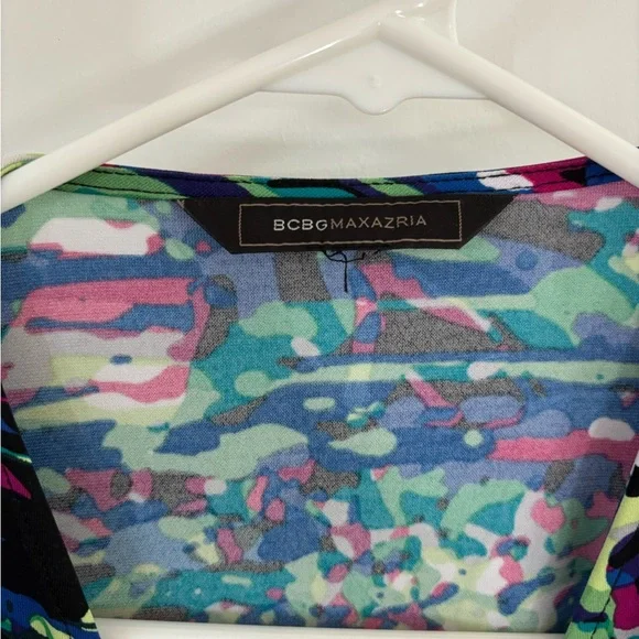 BCBG colorful print wrap dress, size small - Picture 4 of 4